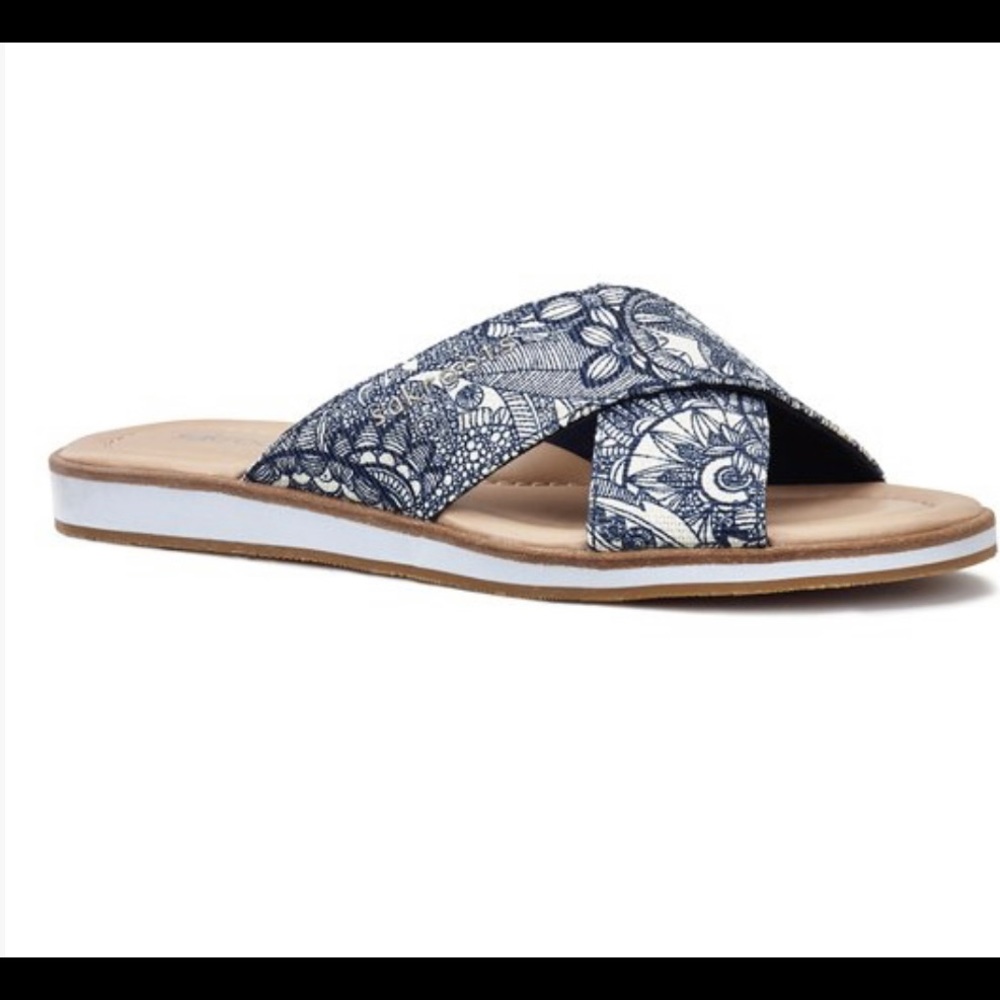 Sakroots-NWOT- never worn. Calypso SlideSandal, Navy-and-white floral; US size 8